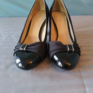 Naturalizer N5 comfort high heels